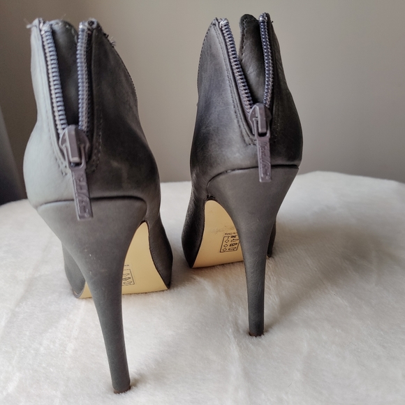 Grey 4.5" Stiletto Heels Sexy Ankle Bootie Michael Antonio Fall Dress Boot - Picture 2 of 4